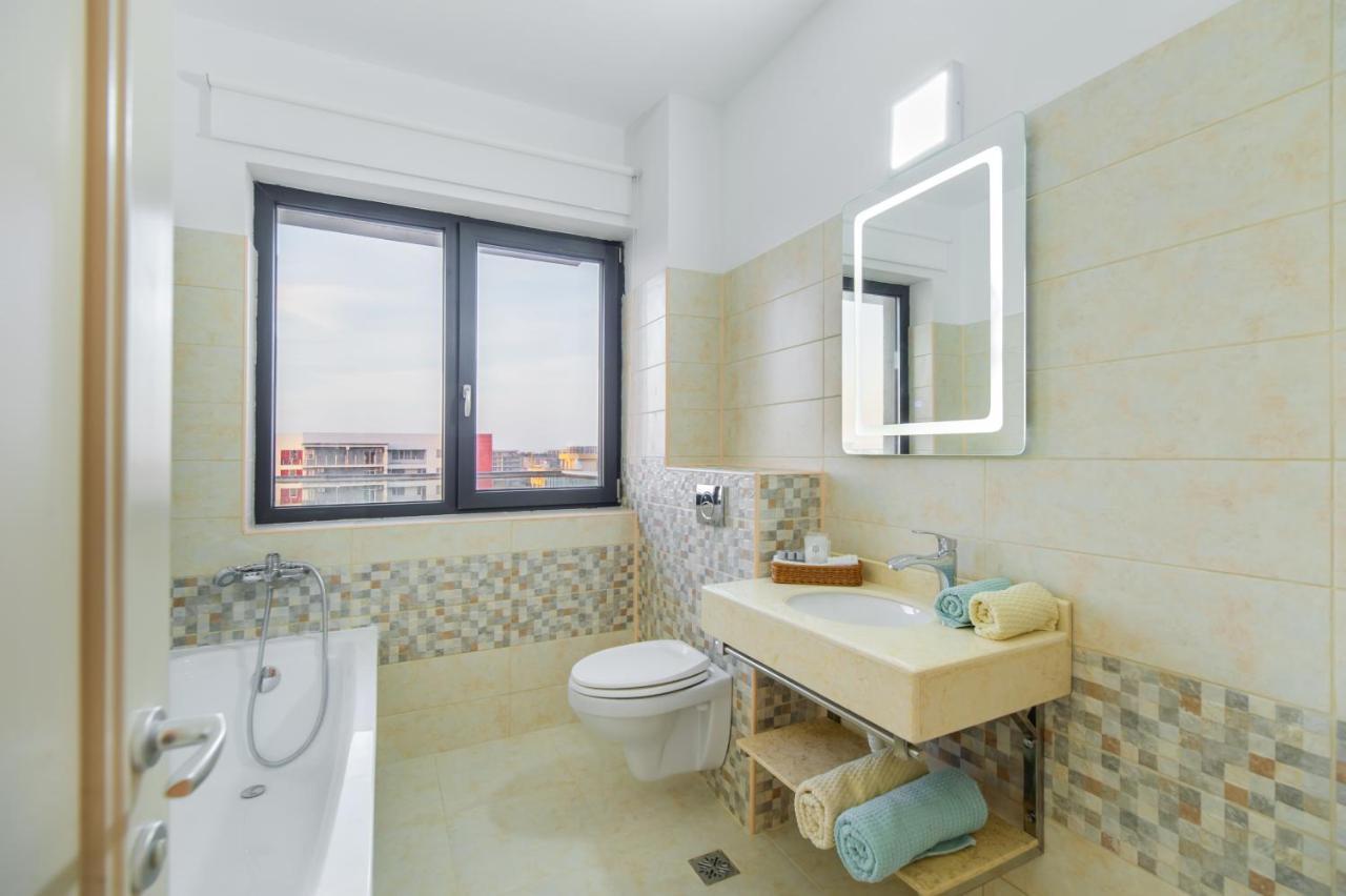 Mira Residence Apart & Penthouse Нэводари Экстерьер фото