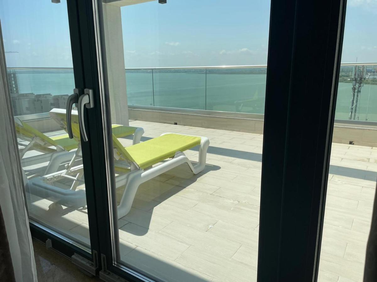 Mira Residence Apart & Penthouse Нэводари Экстерьер фото