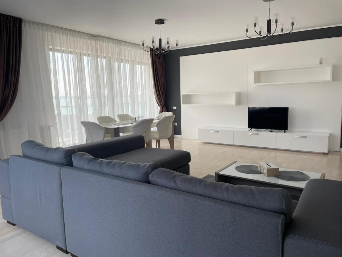 Mira Residence Apart & Penthouse Нэводари Экстерьер фото
