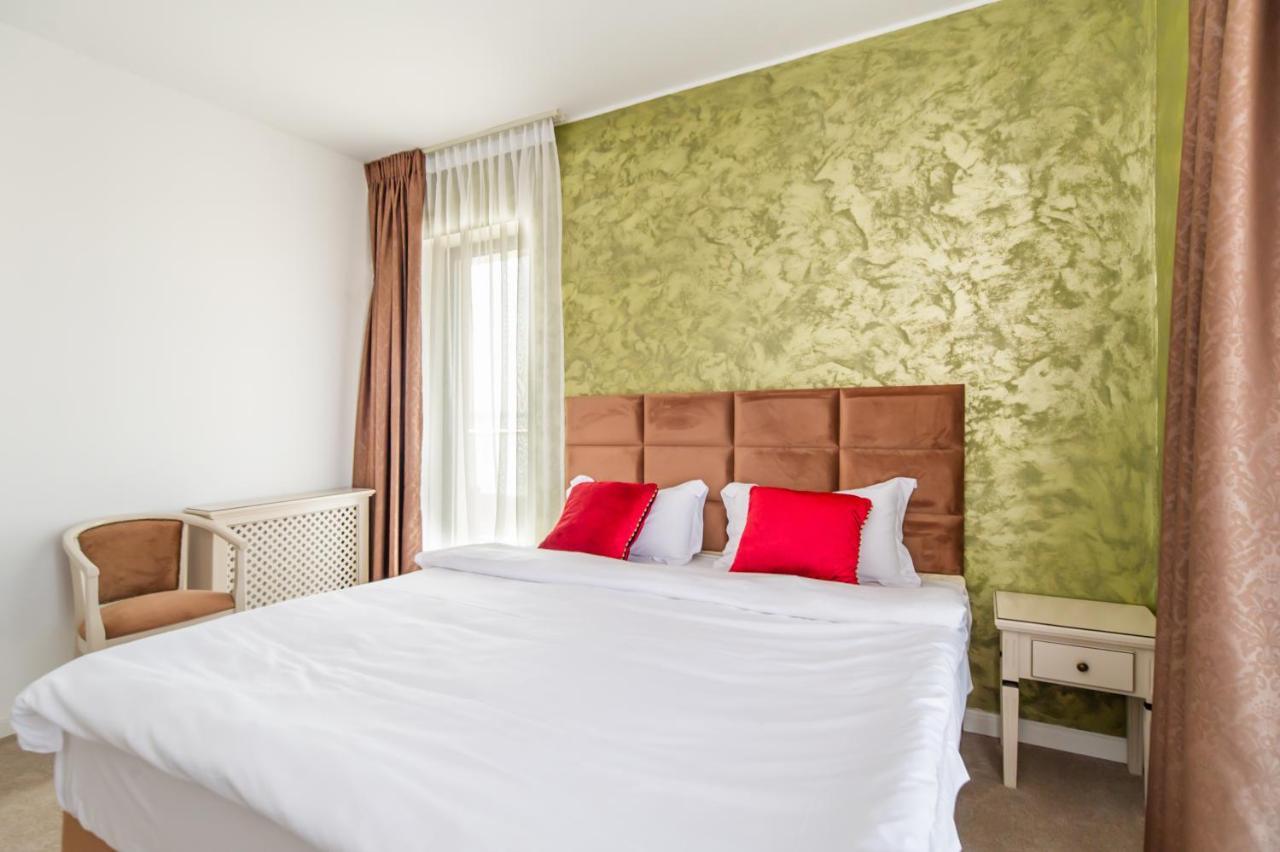 Mira Residence Apart & Penthouse Нэводари Экстерьер фото