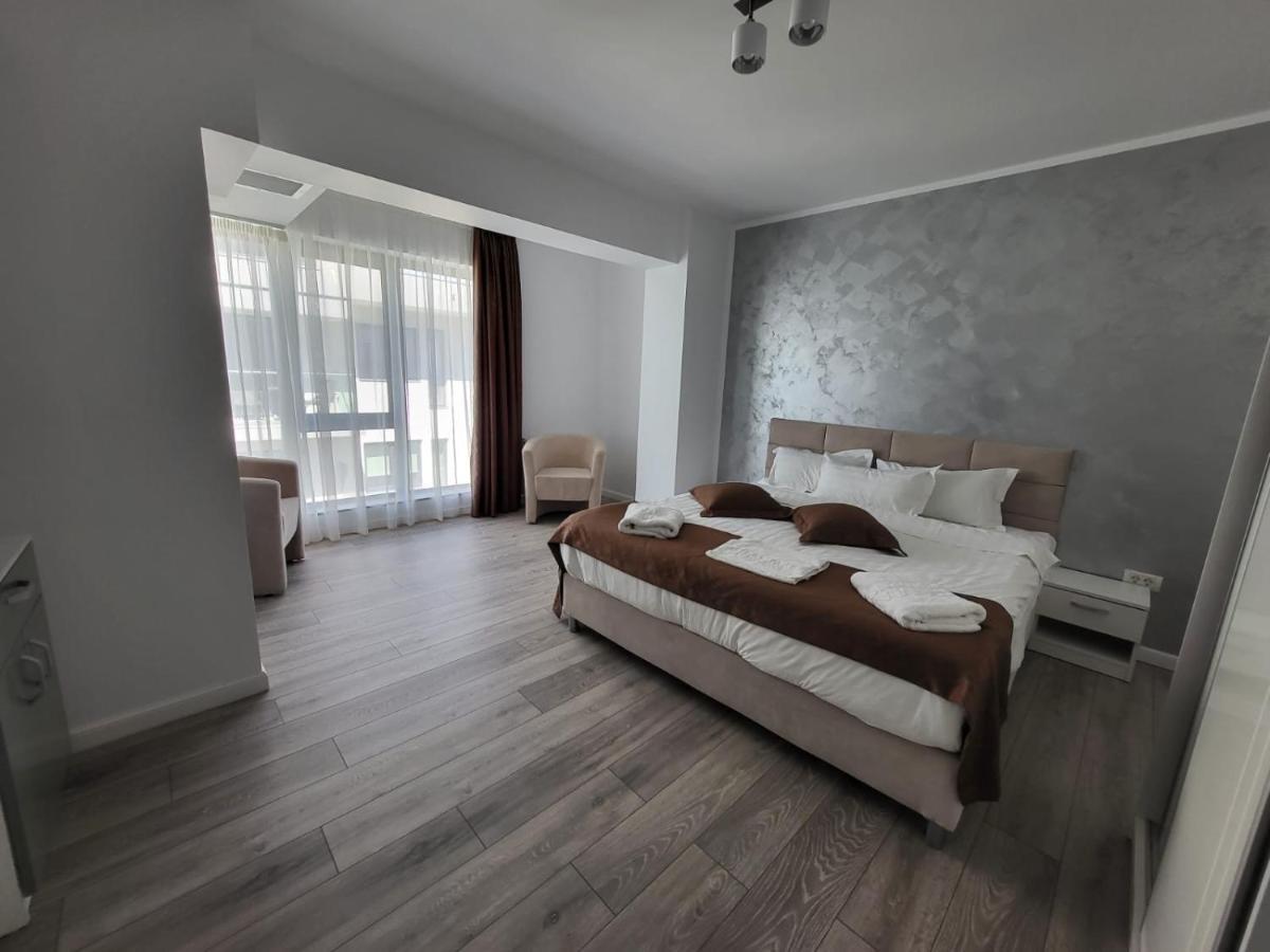 Mira Residence Apart & Penthouse Нэводари Экстерьер фото