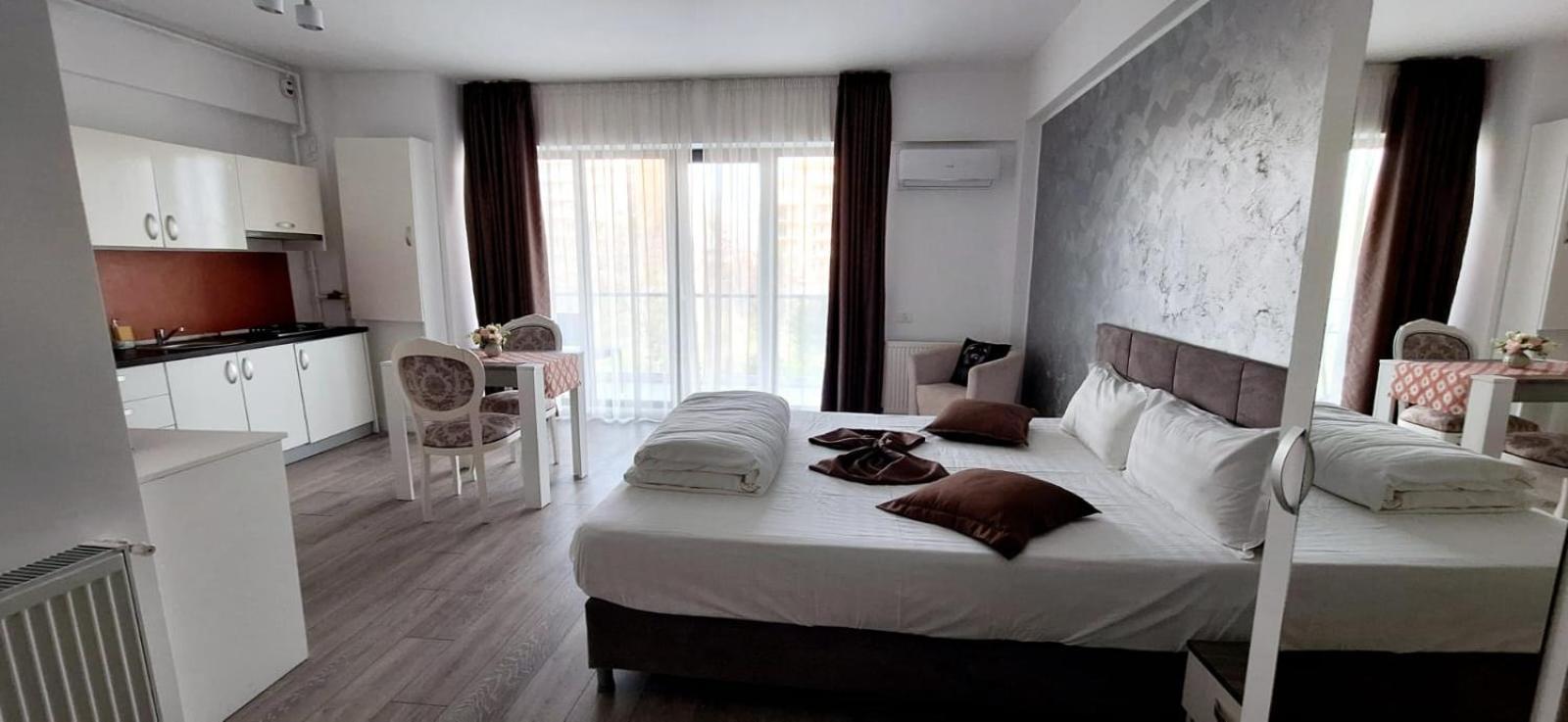 Mira Residence Apart & Penthouse Нэводари Экстерьер фото