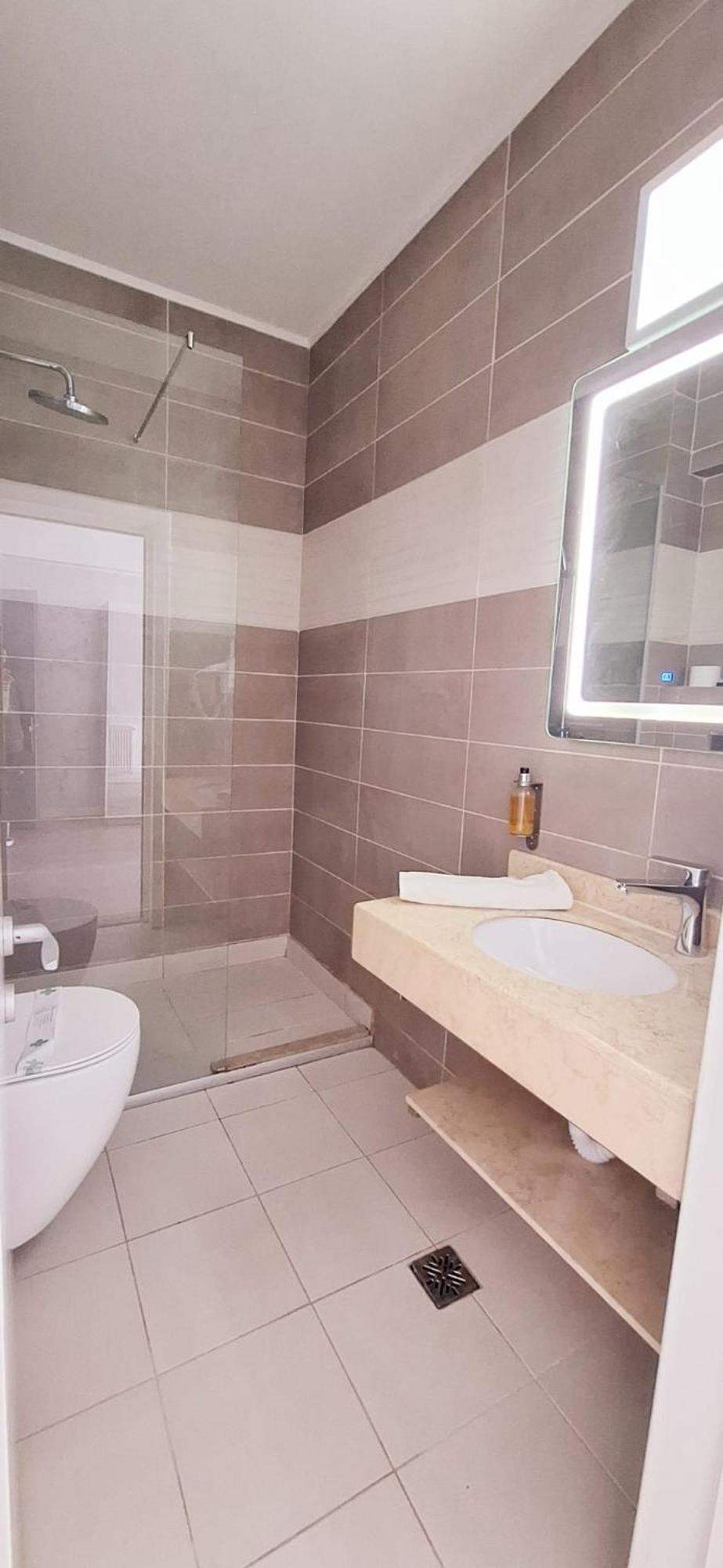 Mira Residence Apart & Penthouse Нэводари Экстерьер фото